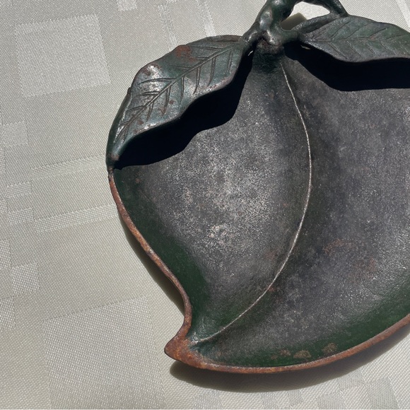 Vintage Verdigris Cast Iron Bronze Leaf Peach Trinket Dish Japan Unbranded - Picture 2 of 12